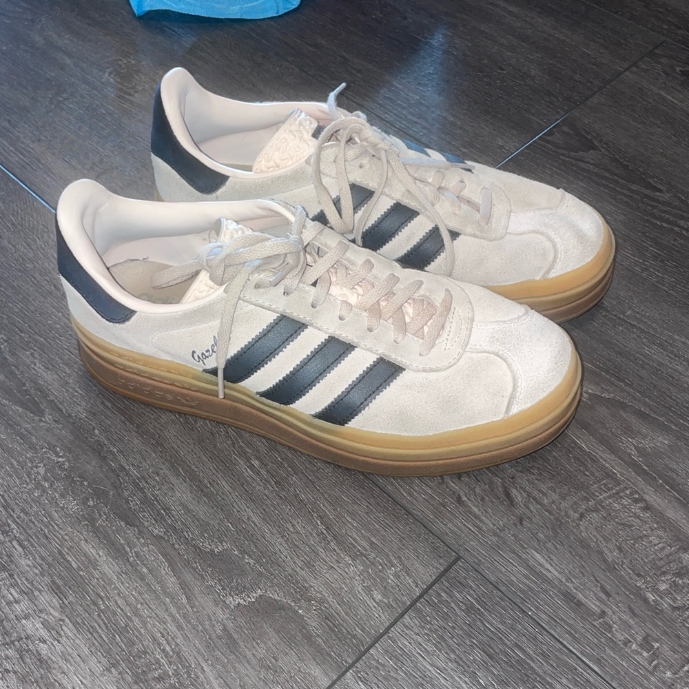 Women’s adidas gazelle